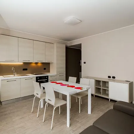 Lake Como Apartments Prázdninový dům Lecco