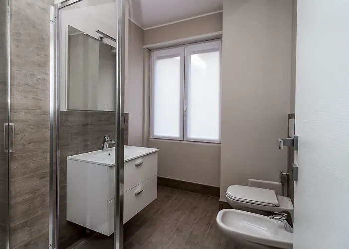 Lake Como Apartments ليكو