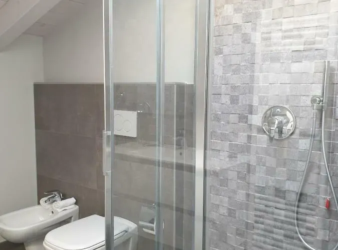 Lake Como Apartments بيت للعطل